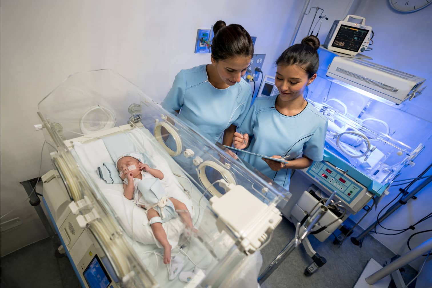 Lee más sobre el artículo Ventajas y beneficios de la intervención logopédica en recién nacidos prematuros